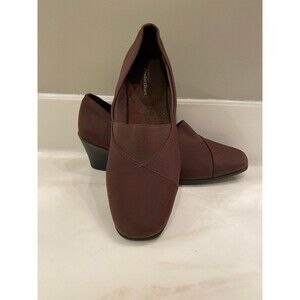 George Comfort Start Slipon Womans Brown Semi Wedge Heels Stylish size 9 EUC